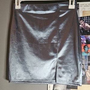 Metallic 90's styled skirt with slit
